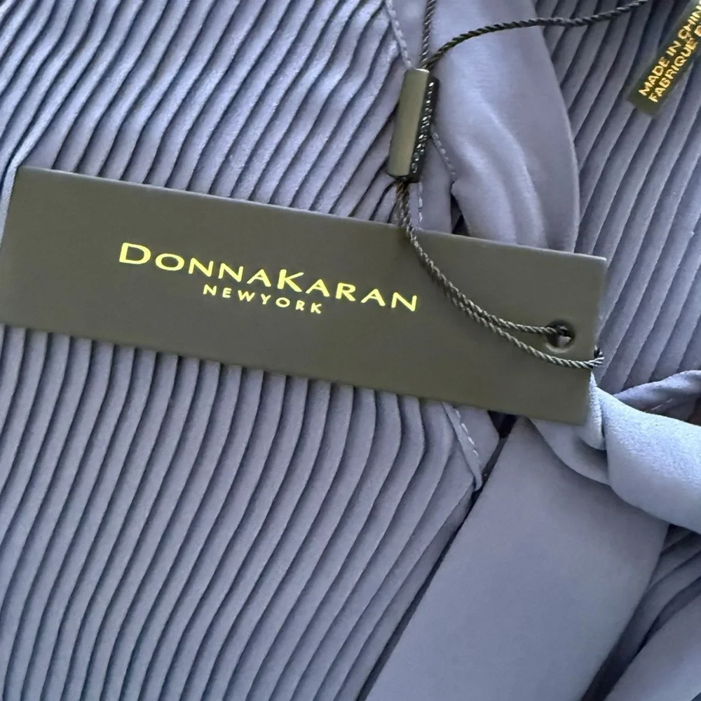 Donna Karan New York  Women’s Sz L Sleeveless Pleated Tie Neck Top NWT - Picture 7 of 9